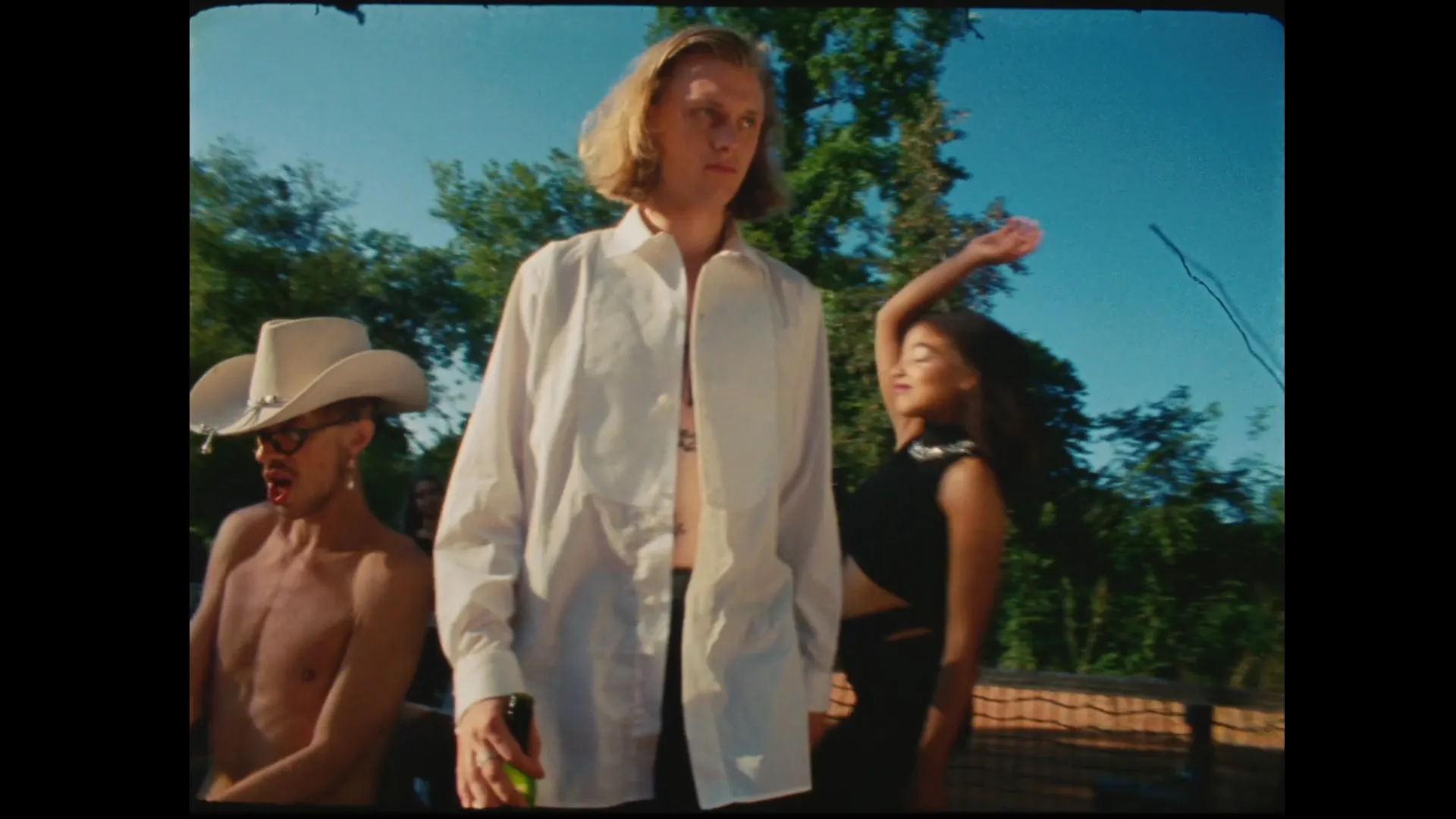 Rose Movie, image 13